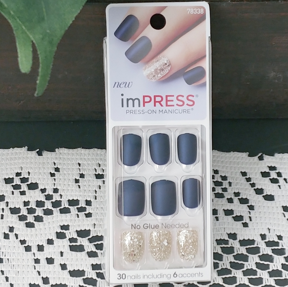 New imPRESS Nails Press on Manicure in Play Along
